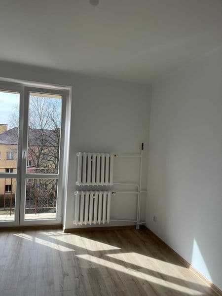 Sprzedam dwupokojowe mieszkanie w centrum Jaworzna.