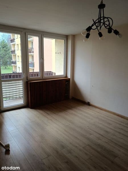Mieszkanie M3 na os. Liburnia – 44 m², do remontu, cena do negocjacji.
