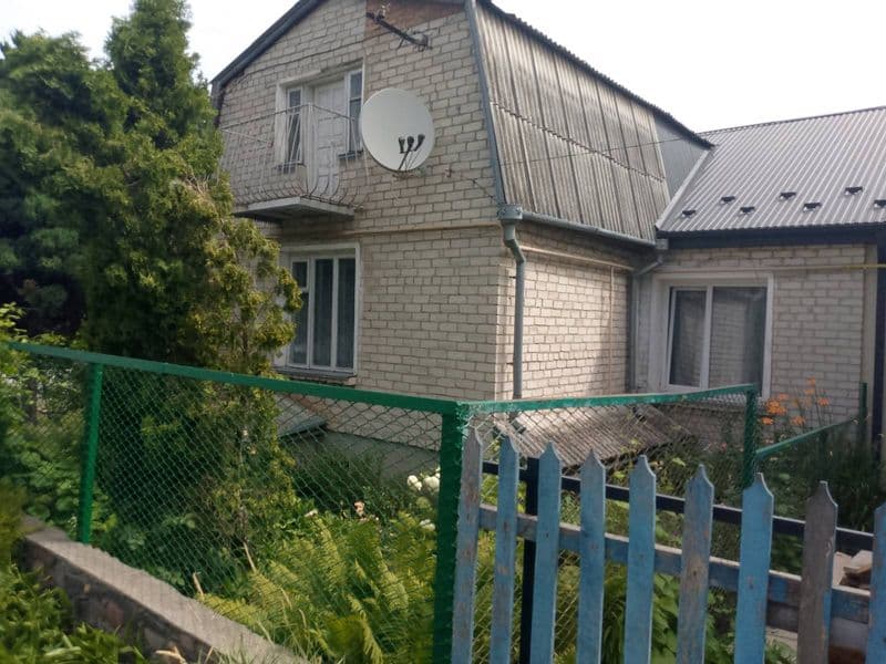 Продам будинок біля брестського ринку