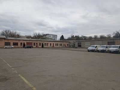 Біля МЕТРО! Комплекс будівель 1828 м² на вул. Зв'язківців, 2