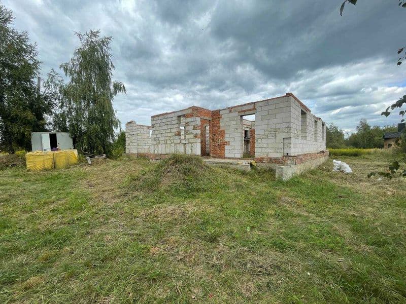 Недобудований будинок у м. Ковель, 10 соток
