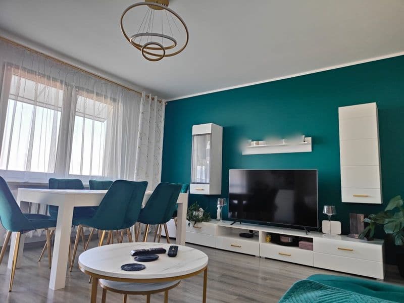 Mieszkanie 63m2 3pokoje/balkon/piwnica/parking