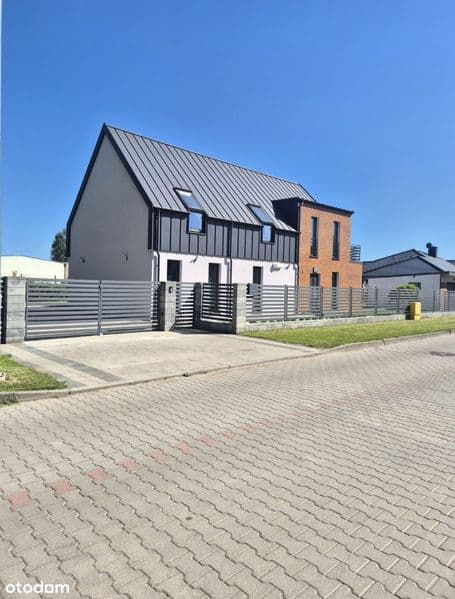 Nowoczesny Dom Dwulokalowy W Gryficach Energooszczędny 2 X 100 M²