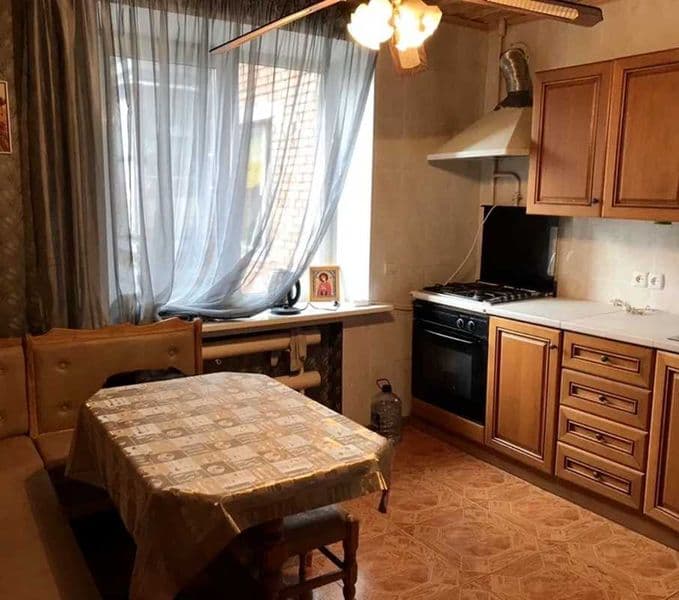 Продаётся 3-ком.кв. в центре Славянска. Крупногабаритная