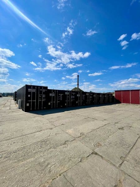 AXERO – Nowoczesne magazyny Self Storage w Goleniowie, kontener 20' = 13,9m2 , garaż