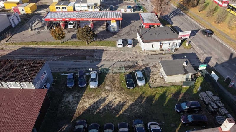 CENTRUM !!!   Plac  550 m2  pod  Komis, Skład , Hurt.