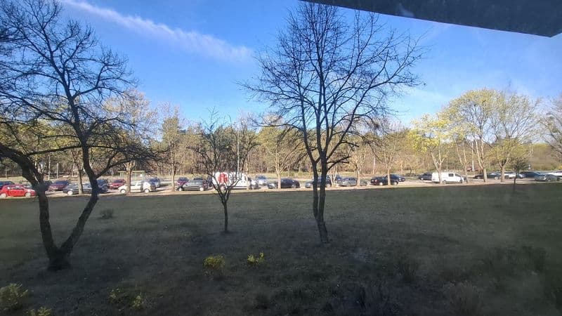 Parter, 47 m, 3 pokoje, miejsce parkingowe, piwnica, spokojne osiedle