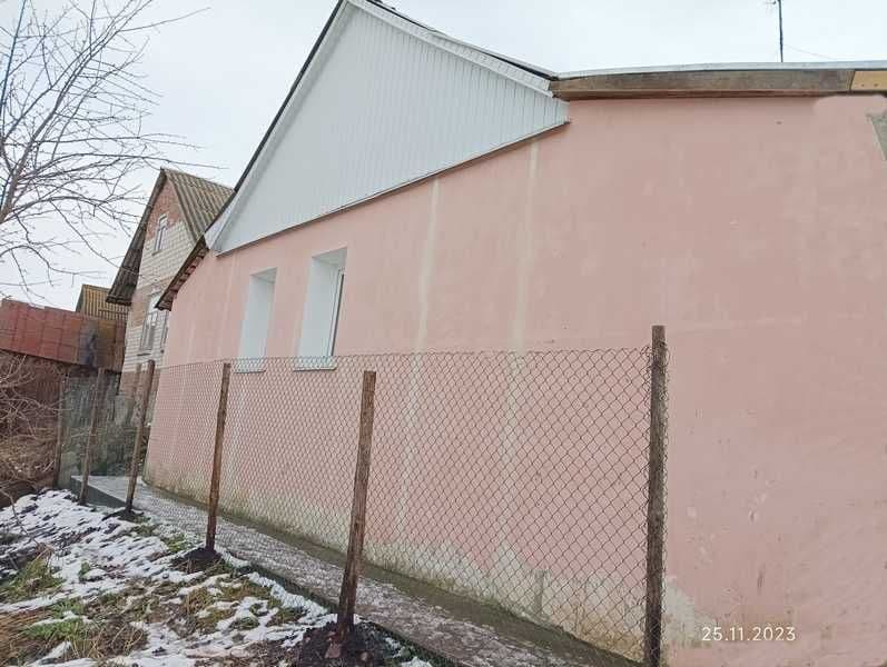 Продам дом в Мерефе.