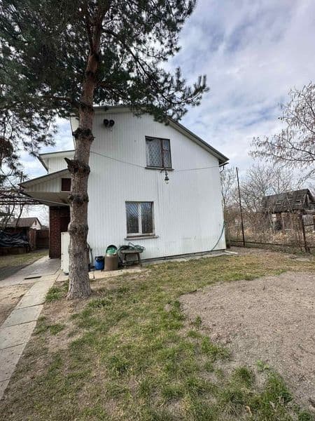 Продам 2х поверхову цегляну дачу у м.Шептицький