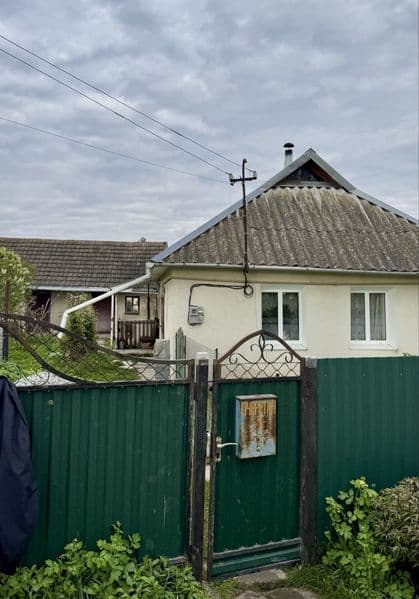Продаж будинку із всіма комунікаціями !