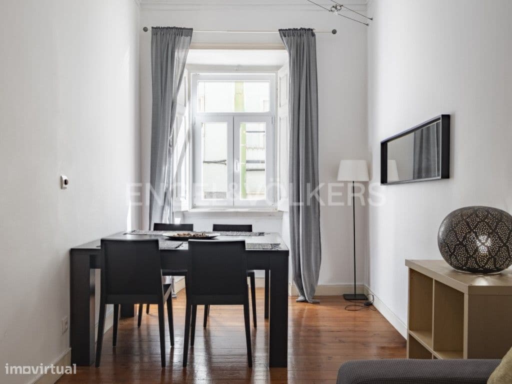 Apartamento T2 em Alcântara com licença de AL