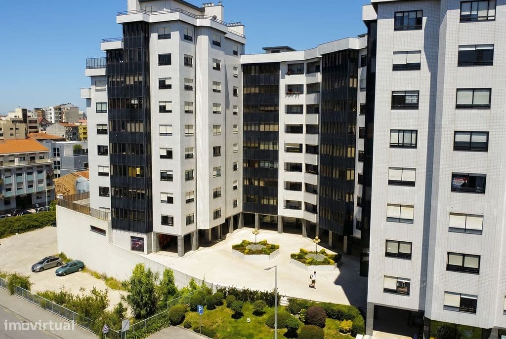 Exclusivo Apartamento T5 com 200 m²  Centro de Mafamude, V.N. Gaia