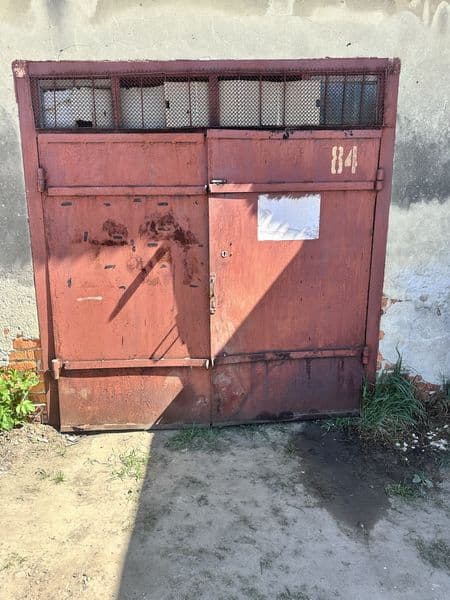 Продаж гаража в центрі Стрия (охороняємий кооператив)