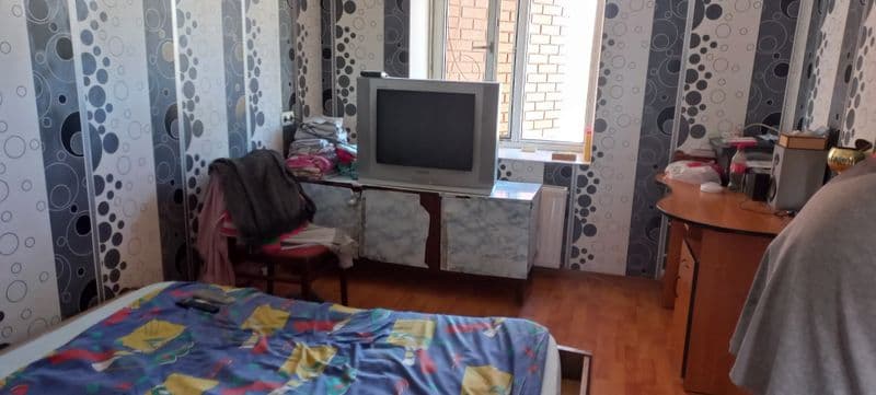 Продам дом в Чугуеве, 2 этажа.