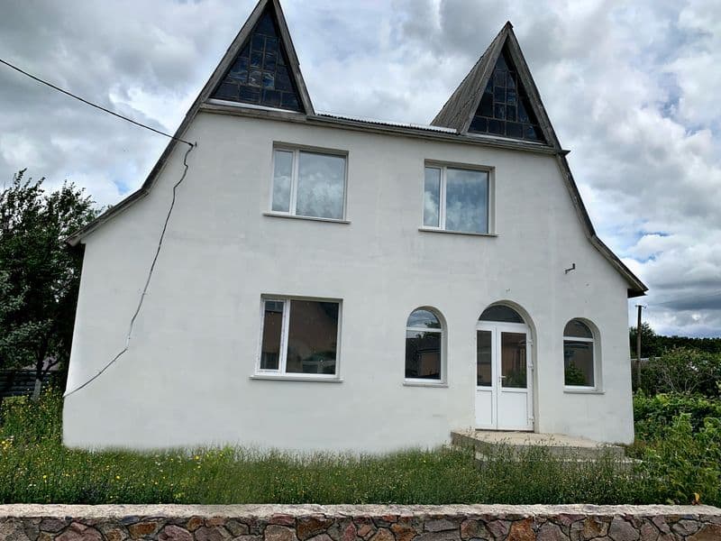 Продам будинок у місті Тетіїв. Ціна договірна.