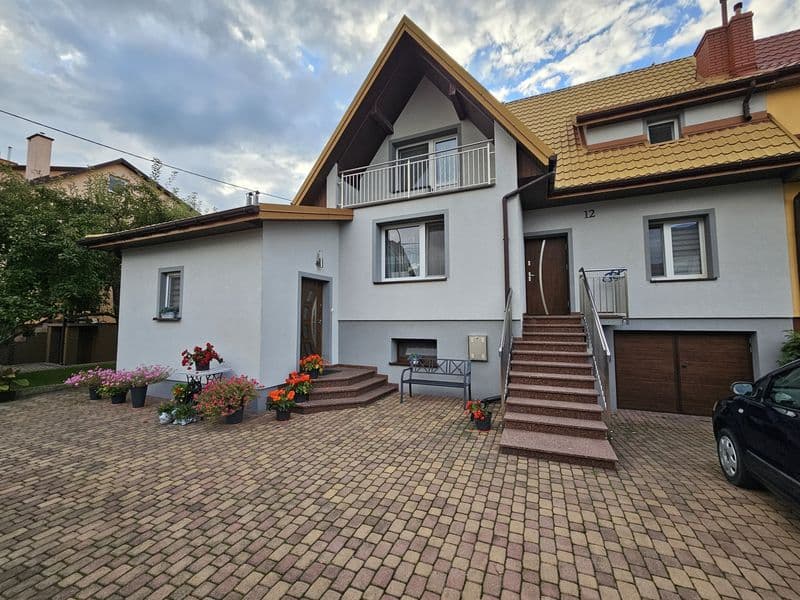 Sprzedam Dom 120m2 z oddzielnym mieszkaniem 54m2