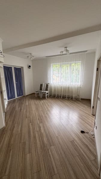Оренда квартири, офісного приміщення в центрі м. Рахів
