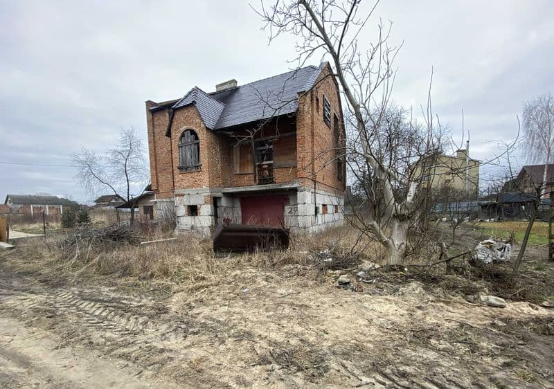 Продаж 3 поверхового будинку з ділянкою на 7 соток, 270 кв. м