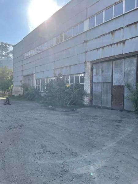 Продажа отдельно стоящего здания под склад или производство, г. Умань