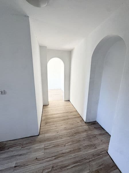 Wynajmę lokal / magazyn  60 m² – Lubin, osiedle Małomice