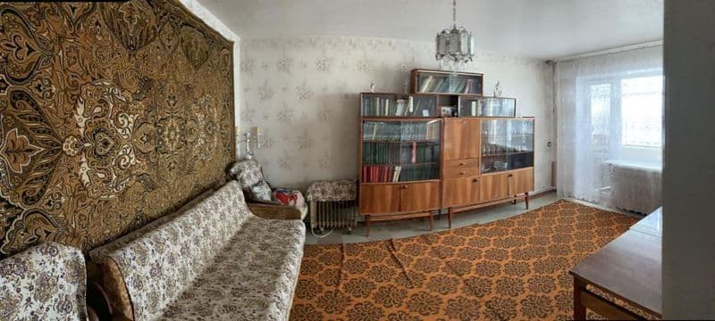 Продається квартира 4-х кімнатна, Чешка.
