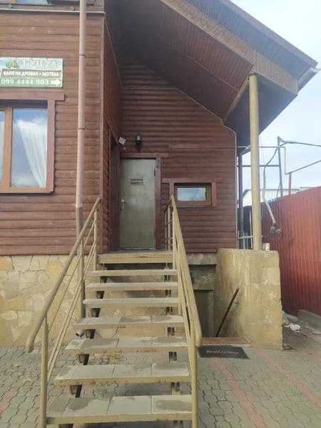 Продам комерційний об*єкт  по вул. Карпенка - Карого