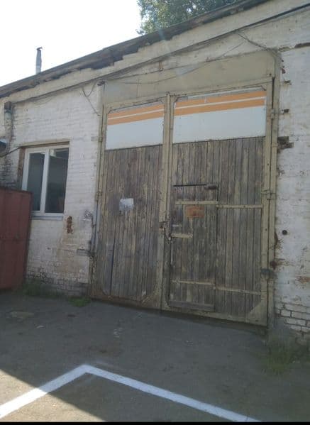 Склади 1800 м2  в місті,  земельна ділянка 34 сотки світло 70 кВт