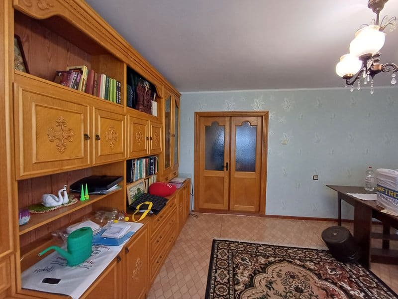 Продаю 4-кім квартиру на 4-му поверсі