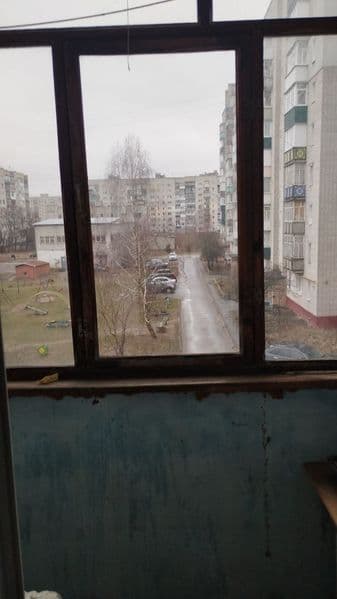 Продається 3х кімнатна з автономним опаленням.