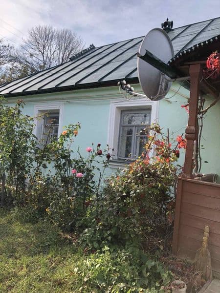 Будинок з власним садом та городом