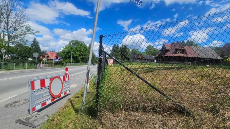Ogrodzona działka komercyjna 1000 m² przy Zakopiance