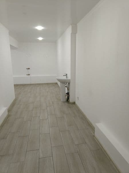 Сдается помещение 26 кв м в центре, район БШ, ул Л. Жаботинского, д. 7