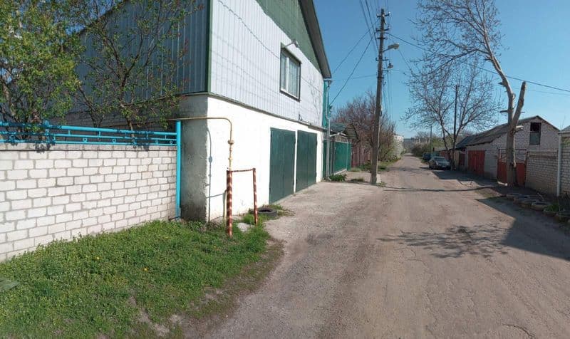 Прдаж приміщеняя з бізнесом, виготовлення меблів, та будинком на дві квартири