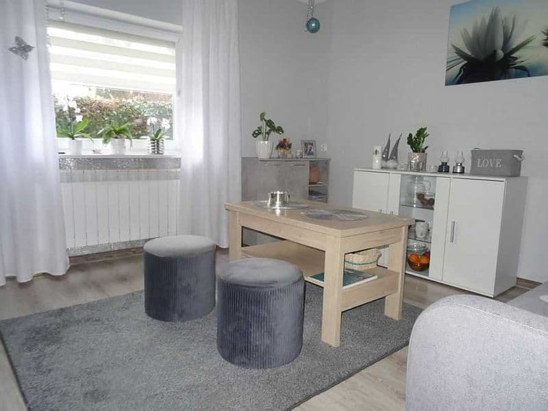 Trzebnica , 100m2 , 3 pokoje , 1 łazi, GARAŻ OGRÓD