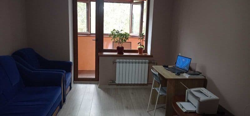 Продам трикімнатну квартиру