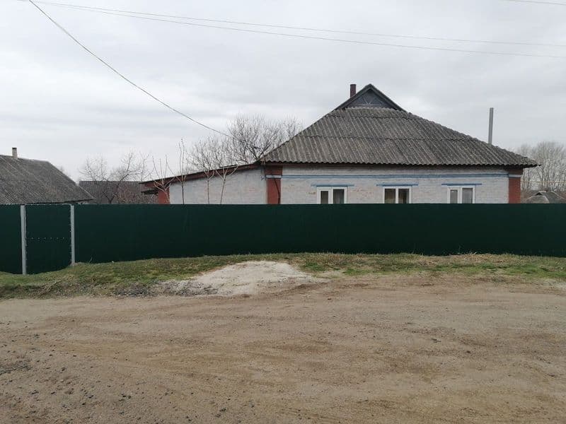 Продам будинок в селі Малі Будища.