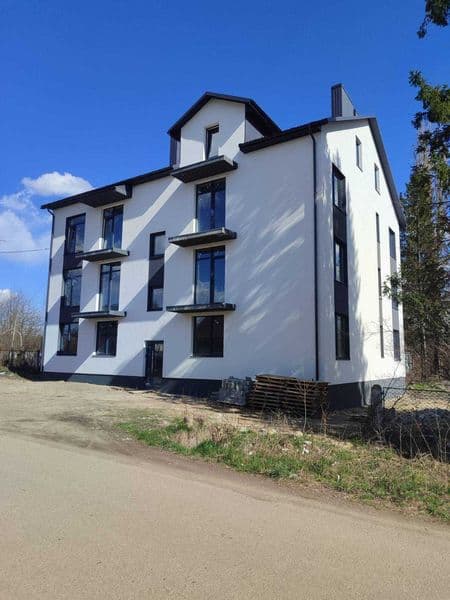 4 - кімнатна квартира в м.Сторожинець