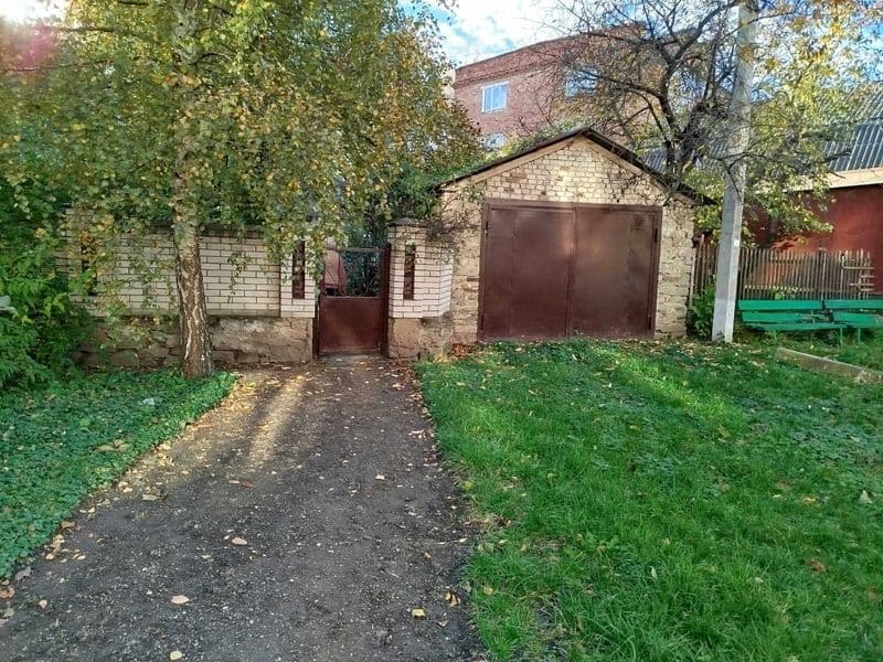 Продається будинок у центральній частині міста