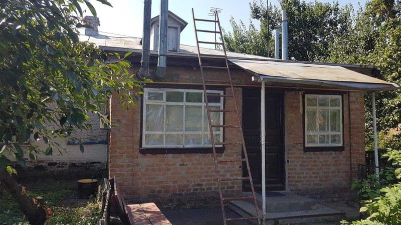 будинок з подвір'ям,  71 м²