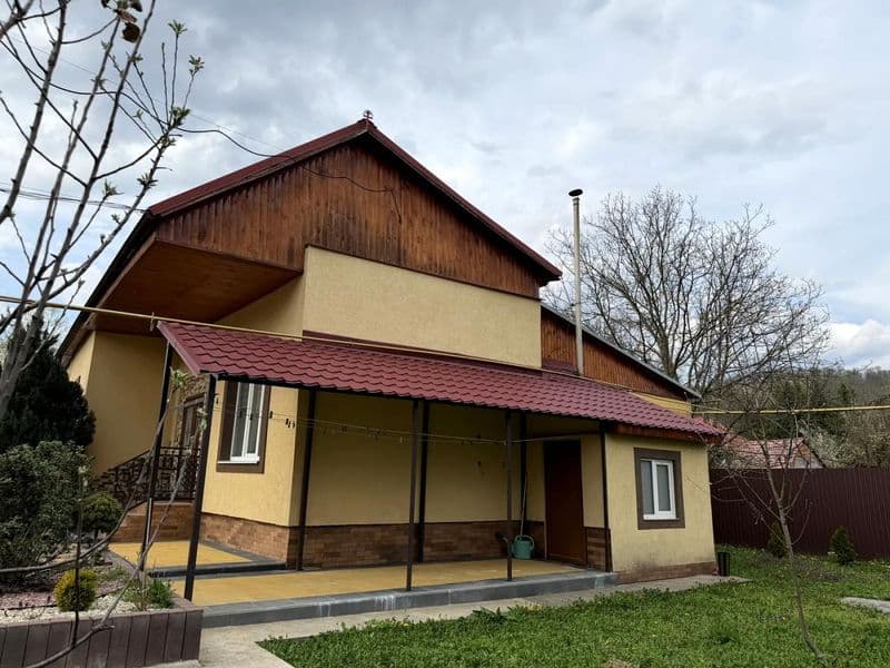 ПРОДАЄТЬСЯ ПРЕМІУМ-ЗАТИШОК У ХУСТІ: БУДИНОК, У ЯКОМУ ХОЧЕТЬСЯ ЗАЛИШИТИСЯ НАЗАВЖДИ!