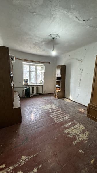 Продам 2-комнатную жэковскую квартиру Центр