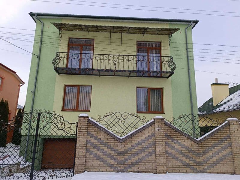 Продаж будинку з сонячними панелями, район школи №2, м. Дрогобич!