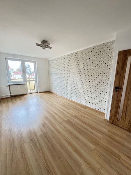 Ładne M 3 z balkonem w dobrej lokalizacji