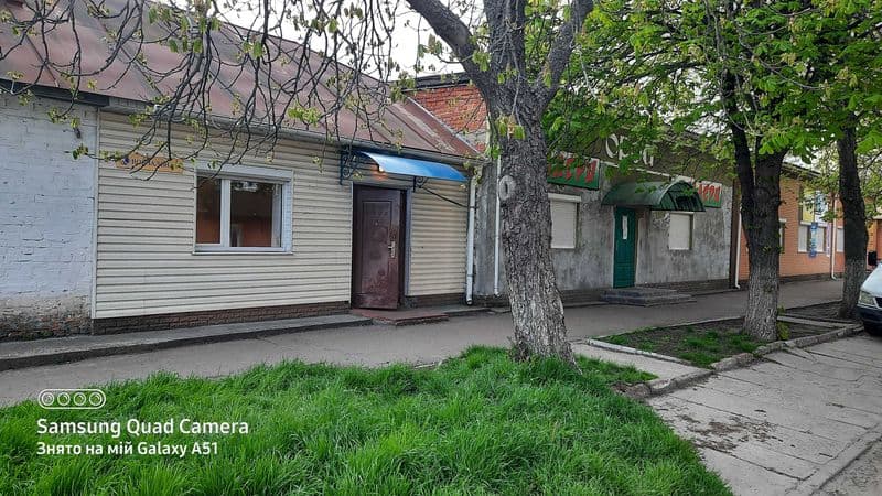 Продам магазин в  Прилуках по вул.Вокзальній 50 .