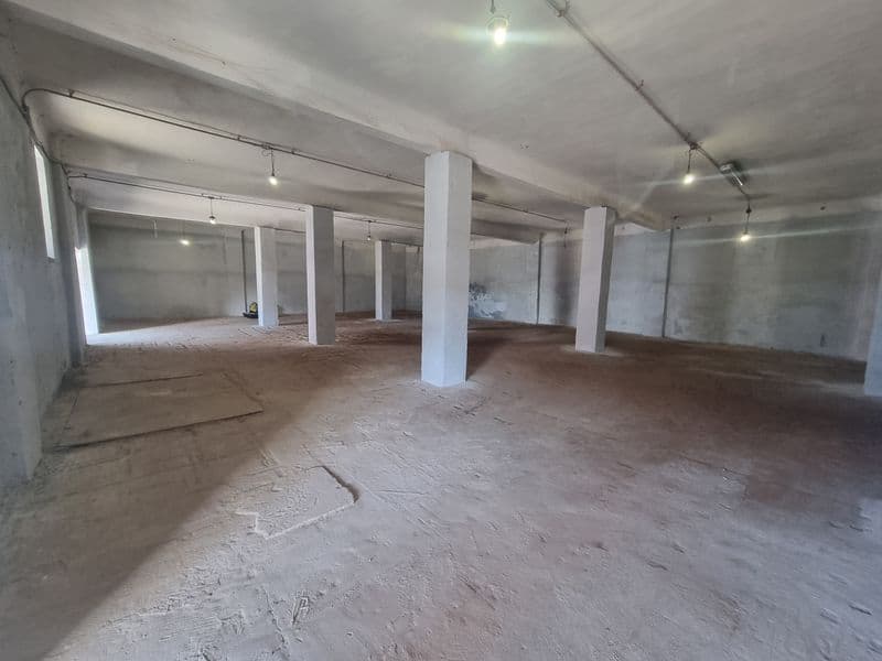 Продаж приміщення  940м²