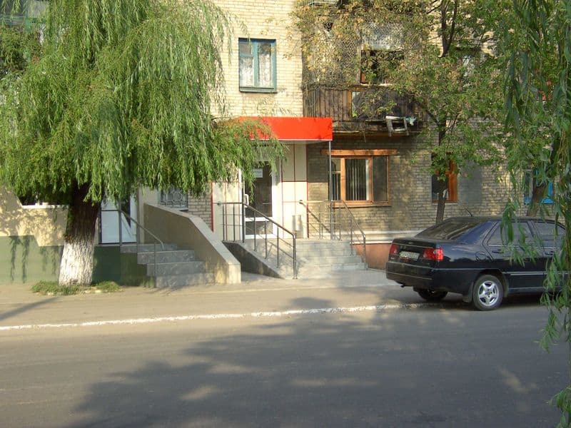 Помещение под магазин, в центре на Сату, 45 кв.м. Ремонт. Автономка
