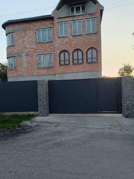 Оренда будинку , може бути комерція