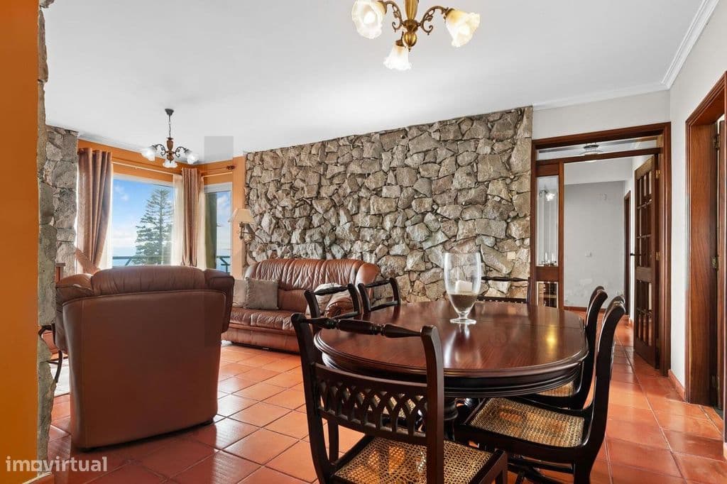 Apartamento T3 com vista mar no Caniço