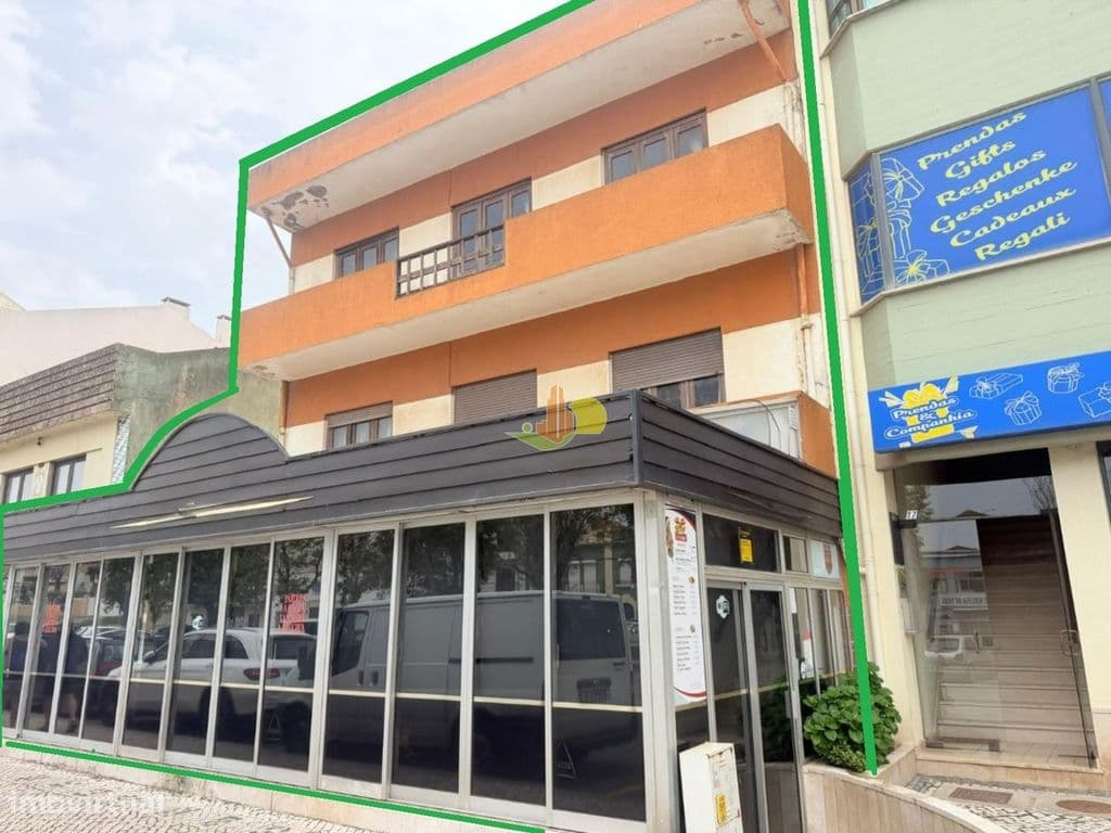 Prédio Em Buarcos