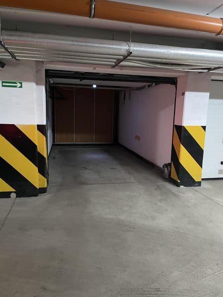 Garaz podziemny ul.Spokojna